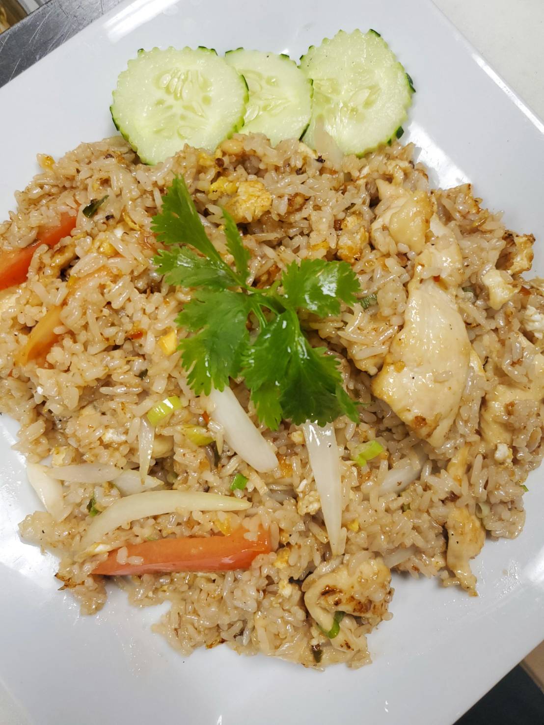 Lamoon-fried-rice-with-chicken.jpg