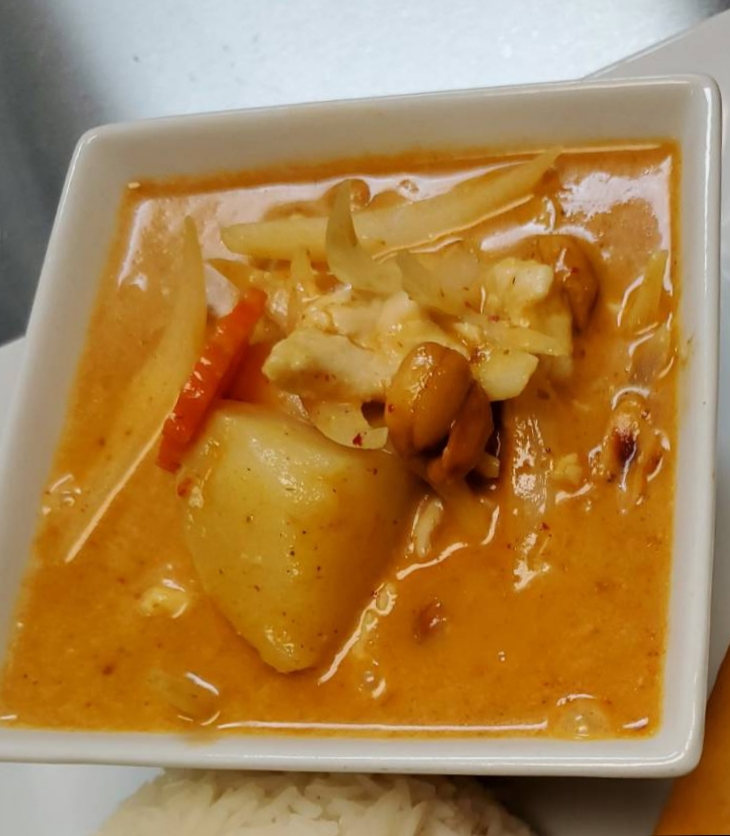 Massamun-curry-chicken.jpg