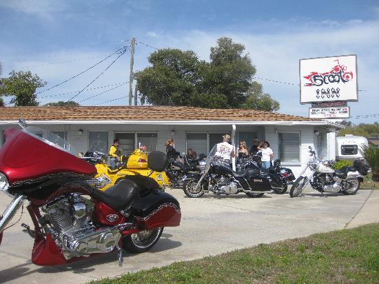 scoot1-inn-motel.jpg
